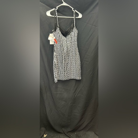 MAC DUGGAL 10782 NWT Beaded Tank Mini Dress - Picture 5 of 6